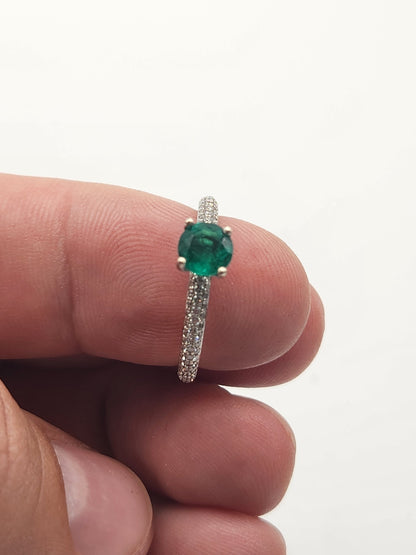 Anillo Esmeralda con Diamantes