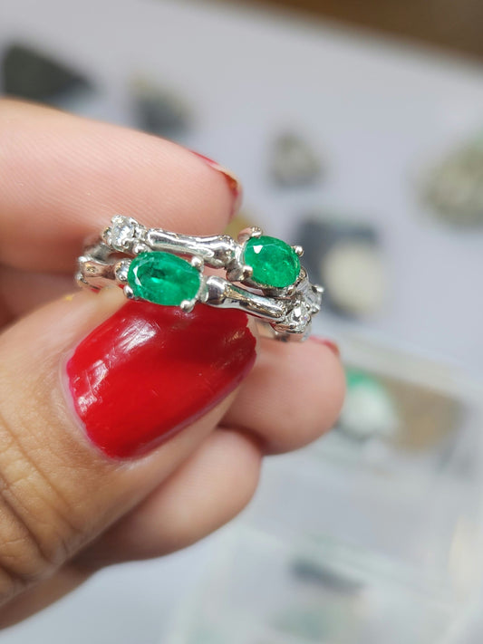Beautiful natural emerald and real diamond white gold 18 kt,may birthstone, Colombian emerald, vivid green, luxury jewelry, handmade, gifts