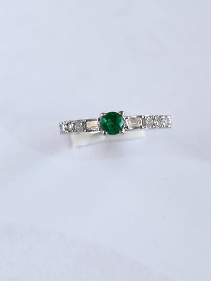 Exquisite 18K Platinum Emerald & Diamond Ring – Handmade Luxury Jewelry, Colombian May Birthstone, Vivid Green Elegance for Special Gifts