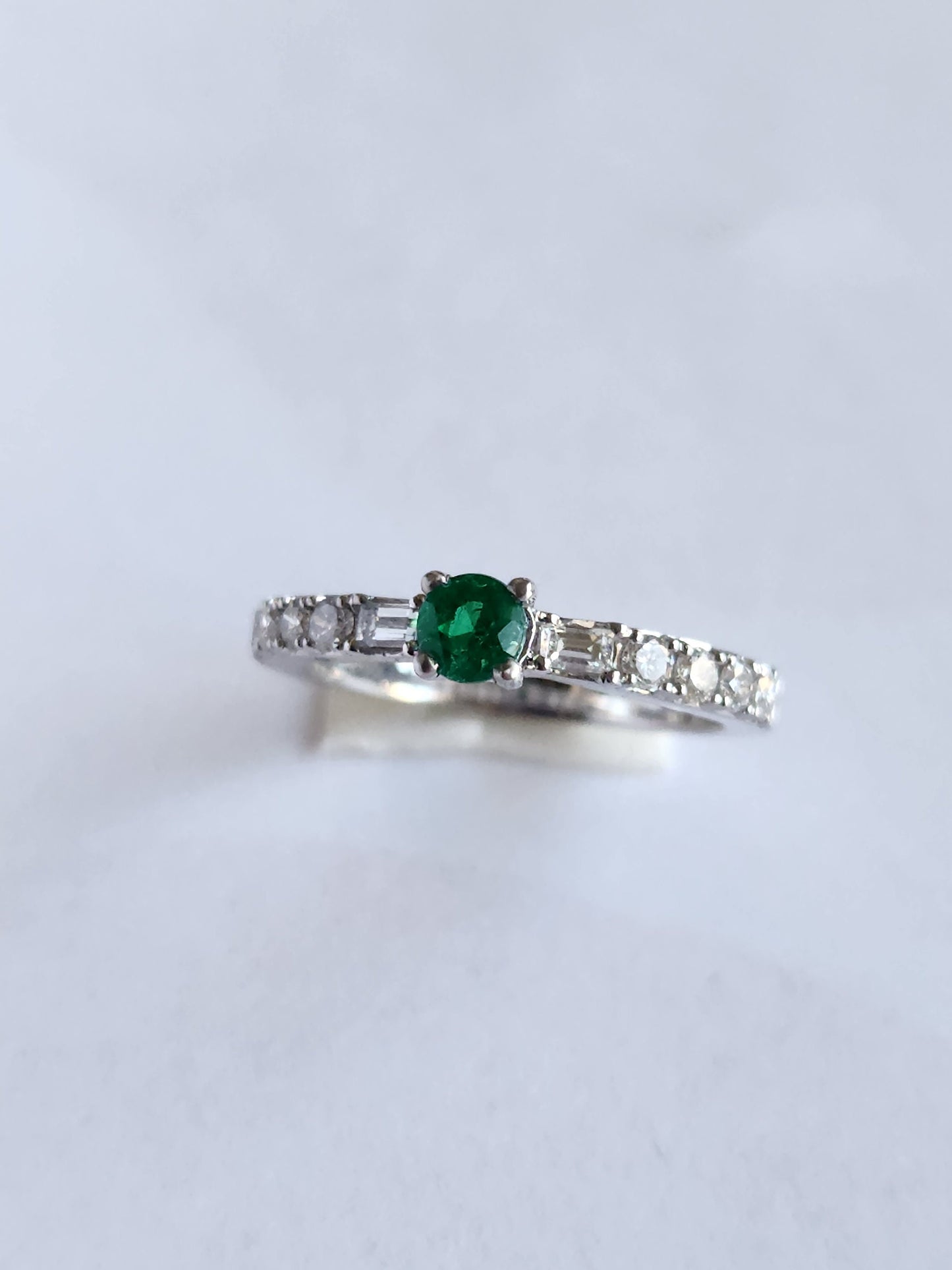 Exquisite 18K Platinum Emerald & Diamond Ring – Handmade Luxury Jewelry, Colombian May Birthstone, Vivid Green Elegance for Special Gifts