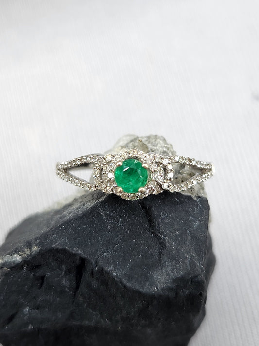 Beautiful natural emerald and real diamond white gold 14 kt,may birthstone, Colombian emerald, vivid green, luxury jewelry, handmade, gifts