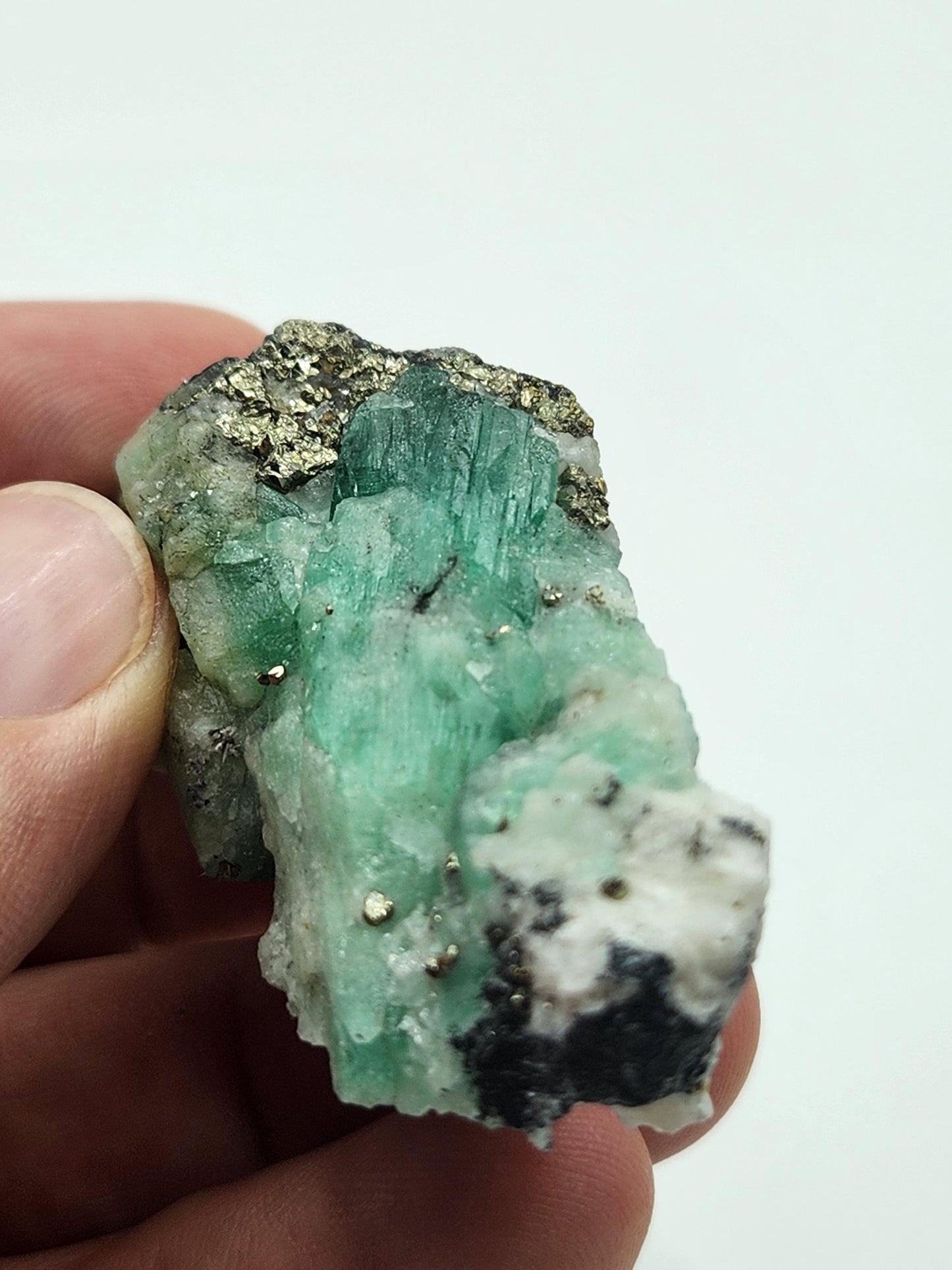 Especimen Esmeralda Colombiano, Muzo, Cuarzo, Macla, Calcita, Pirita, Natural, Ganga Esmeralda, Cristal Esmeralda, Colombia