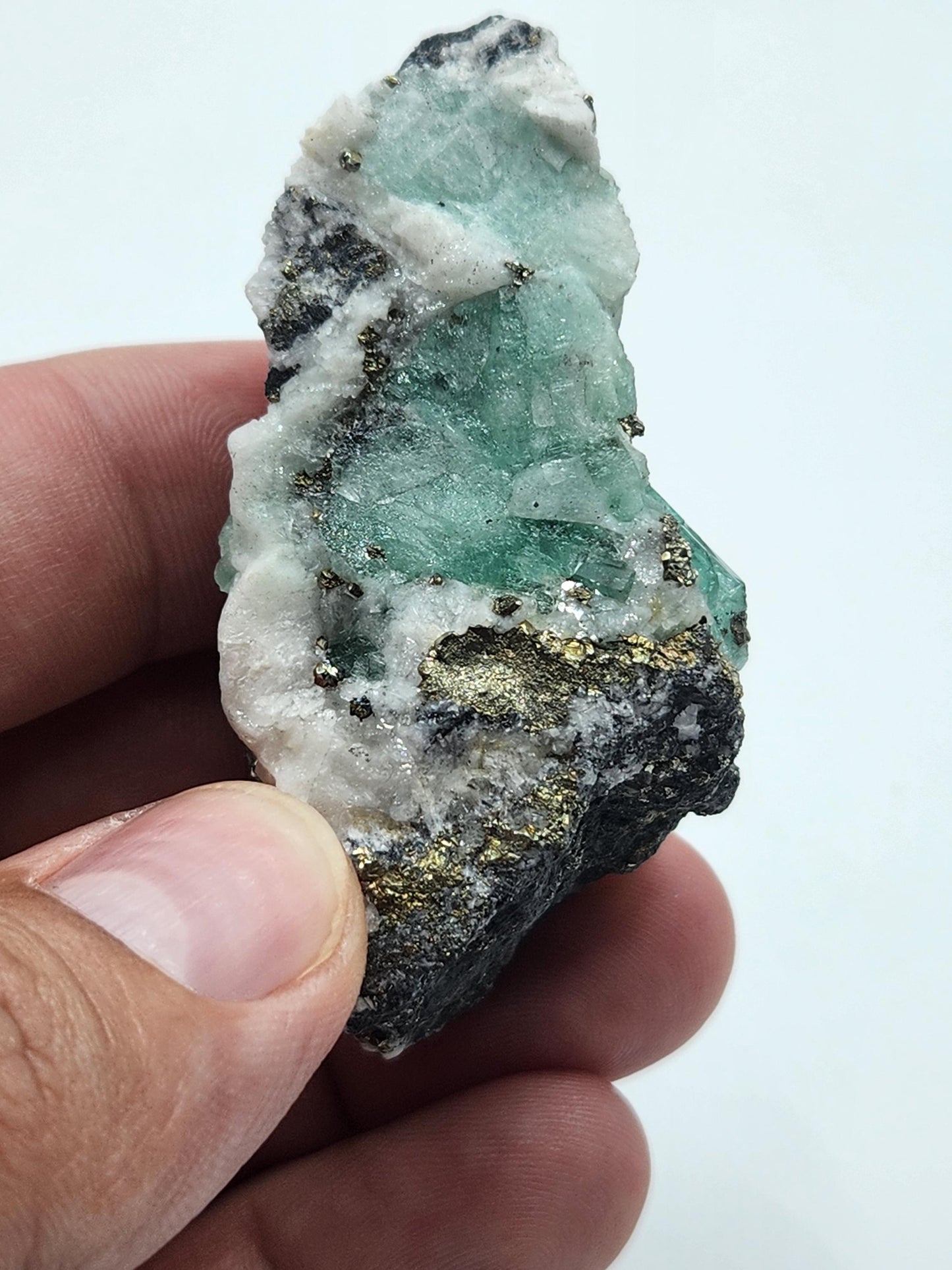 Especimen Esmeralda Colombiano, Muzo, Cuarzo, Macla, Calcita, Pirita, Natural, Ganga Esmeralda, Cristal Esmeralda, Colombia
