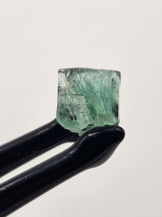 Raw Colombian Emerald from Muzo 11.27 cts, Natural Unpolished Gemstone for Jewelry, Collectors & Investment, macla of emerald, rare mineral
