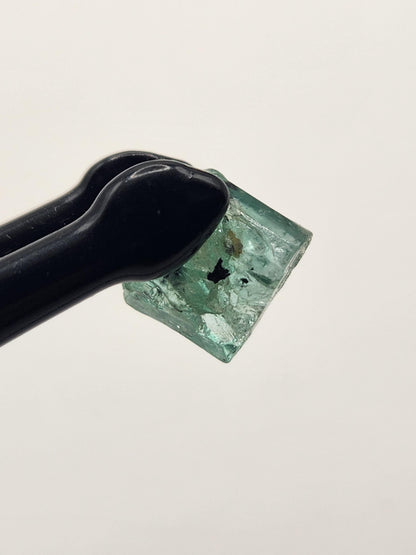 Raw Colombian Emerald from Muzo 11.27 cts, Natural Unpolished Gemstone for Jewelry, Collectors & Investment, macla of emerald, rare mineral