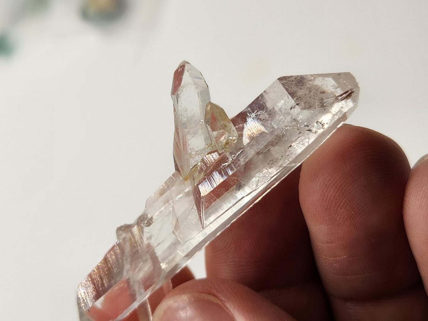 Cuarzo Lemuriano, procedente de la mina "LA BELLEZA", en Colombia, su energía es ideal para una mejor meditación, limpieza del aura, cristal