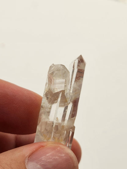 Cuarzo Lemuriano, procedente de la mina "LA BELLEZA", en Colombia, su energía es ideal para una mejor meditación, limpieza del aura, cristal
