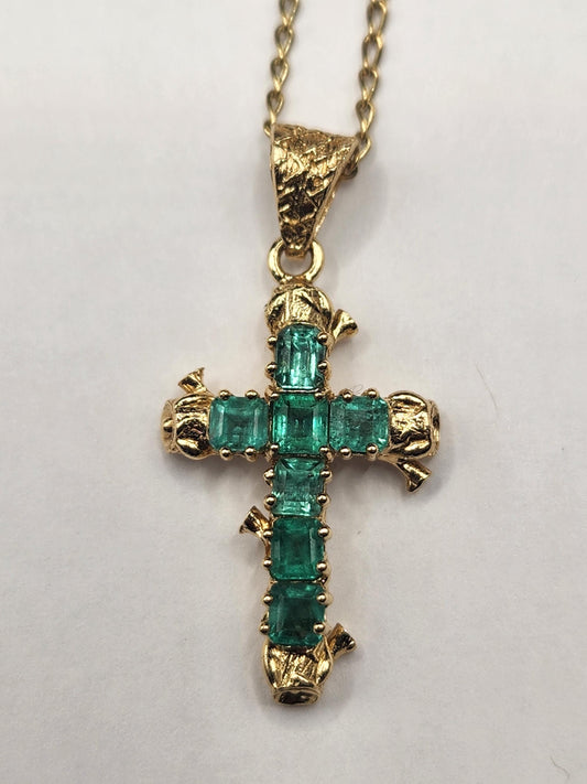 18kt Yellow Gold Cross pendant with Colombian Emeralds – A Touch of Classic Elegance and Brilliant Exclusivity" gifts, natural emerald