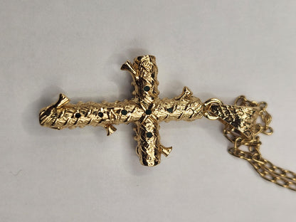 18kt Yellow Gold Cross pendant with Colombian Emeralds – A Touch of Classic Elegance and Brilliant Exclusivity" gifts, natural emerald