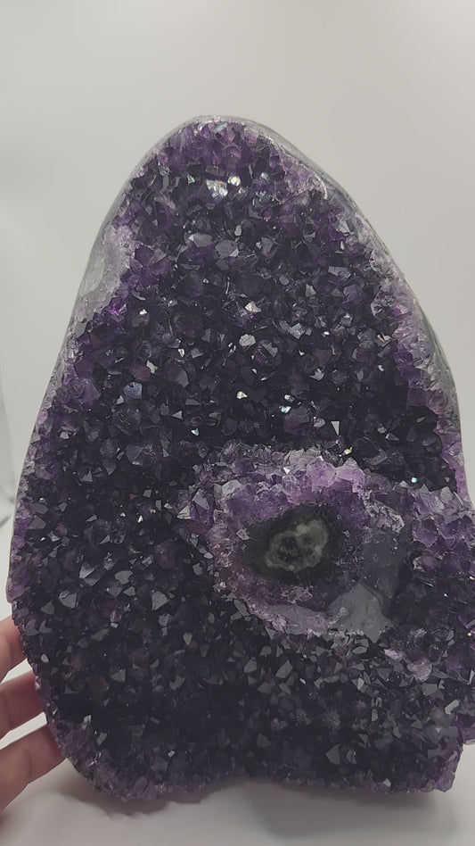 Amethyst Uruguaya perfect home