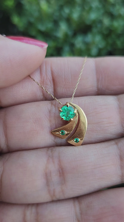 Emerald pendant .80 ct